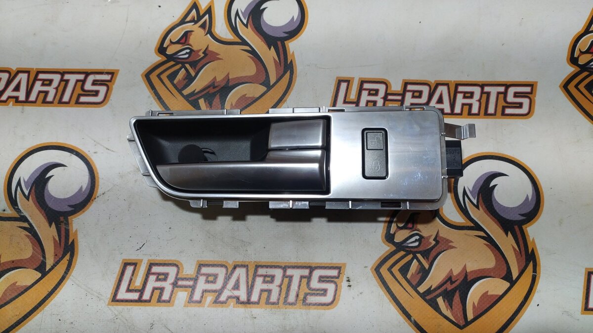 LR031884 Klamka wewnętrzna prawa RANGE ROVER SPORT (L320) 2005-2012 używana